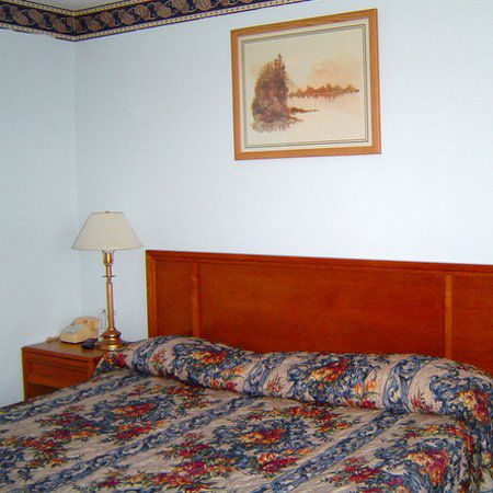 Economy Inn Plymouth Room photo